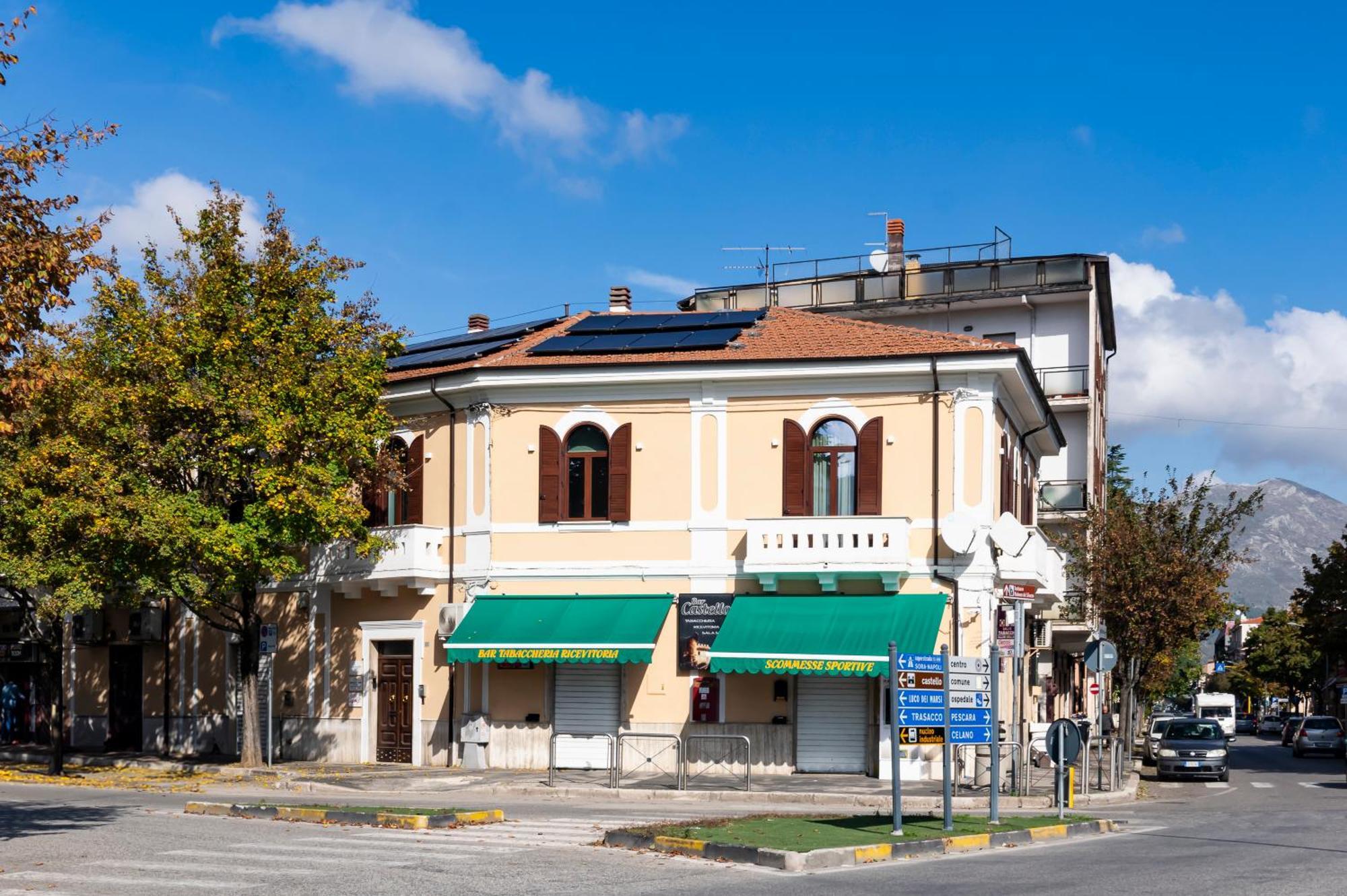 Al Castello Avezzano Bed & Breakfast Exterior photo
