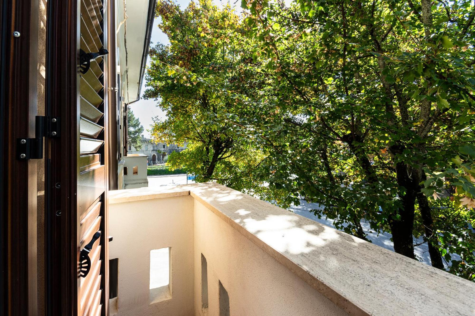 Al Castello Avezzano Bed & Breakfast Exterior photo